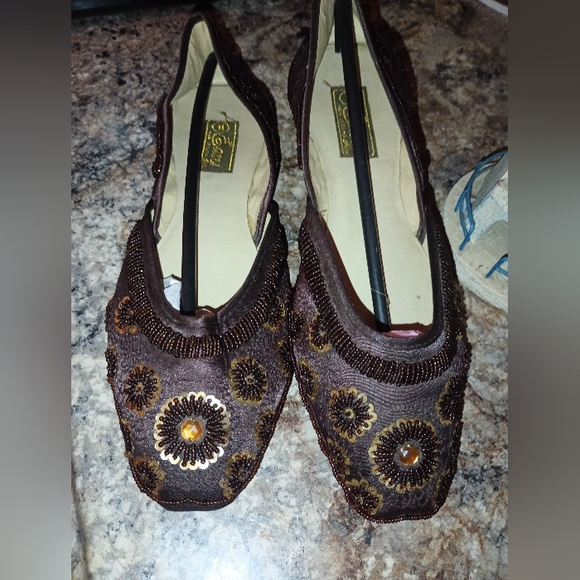 Elegant Brown Floral Sequin Flats - Picture 4 of 13
